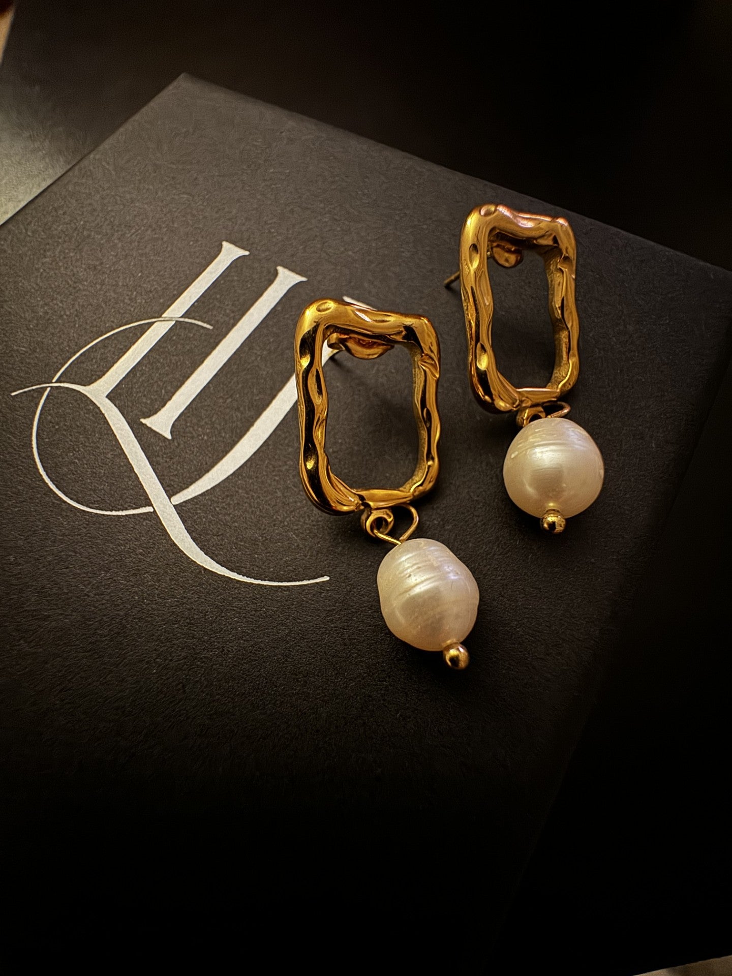 pearl jewellery